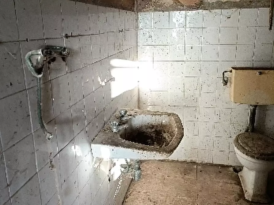 Immagine 17 di Magazzino in vendita  in Via Malvicino a Castel San Giovanni