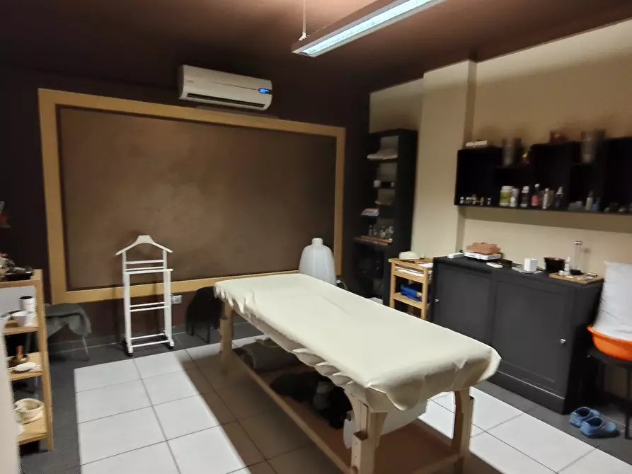 Immagine 10 di Bilocale in vendita  in centrale a Broni