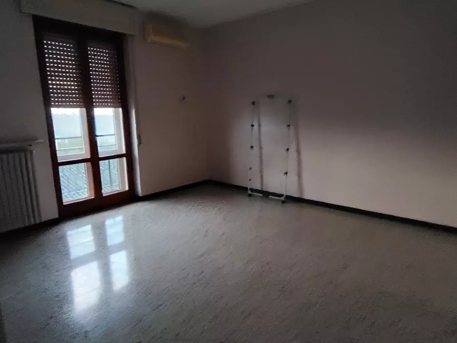 Immagine 13 di Trilocale in affitto  in Via Creta a Ziano Piacentino