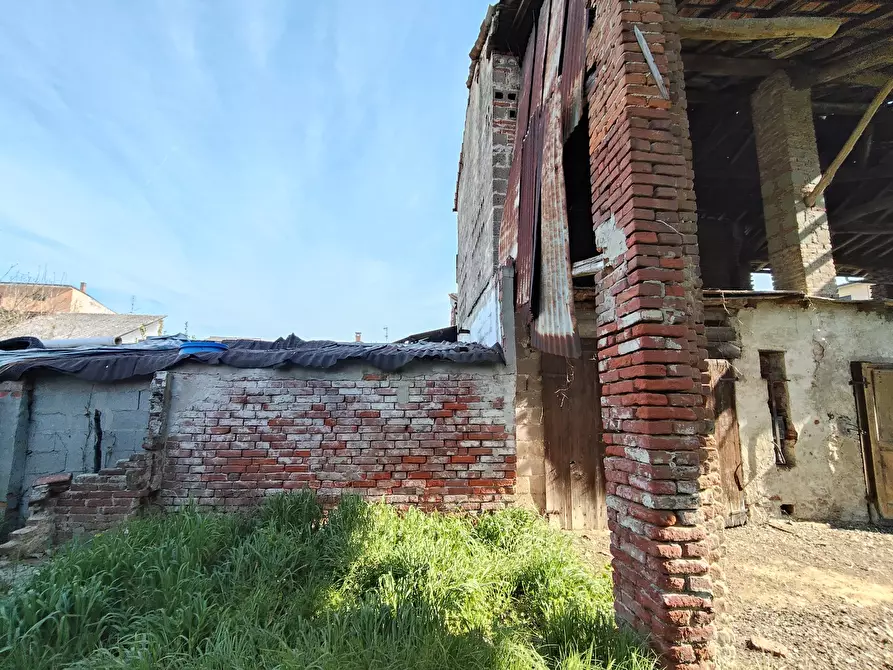 Immagine 7 di Porzione di casa in vendita  in centro a Pieve Porto Morone
