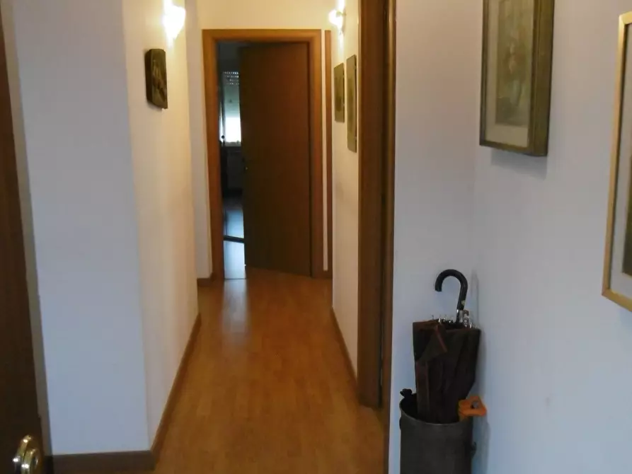 Immagine 10 di Trilocale in vendita  in Via Pio Piacentini a Roma
