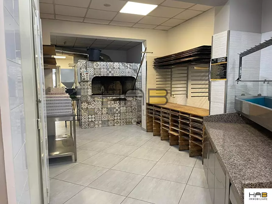 Immagine 4 di Pizzeria / Pub in affitto  a Trapani