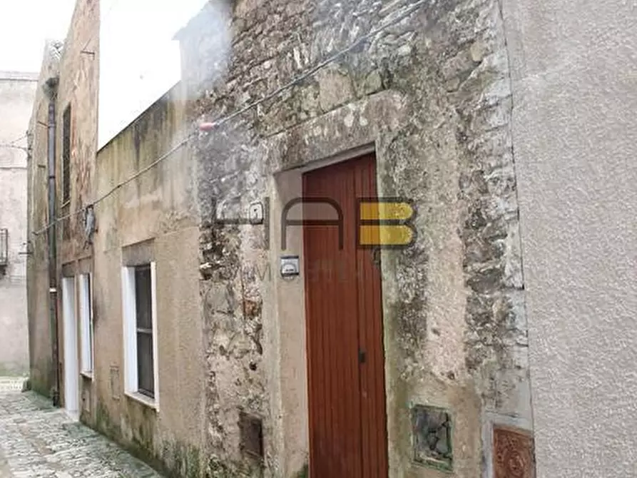 Immagine 1 di Bilocale in vendita  a Erice