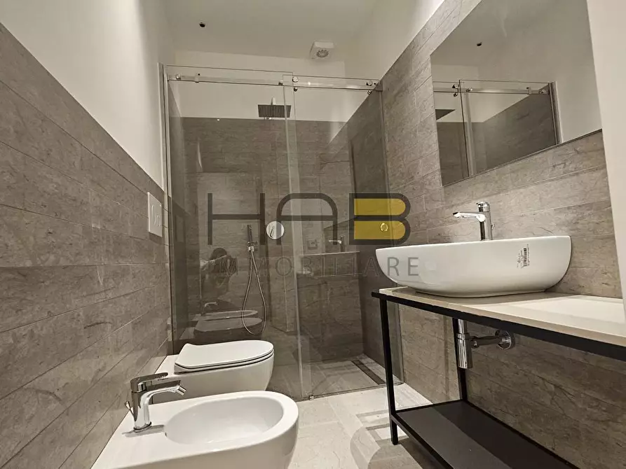 Immagine 10 di Trilocale in affitto  a Trapani