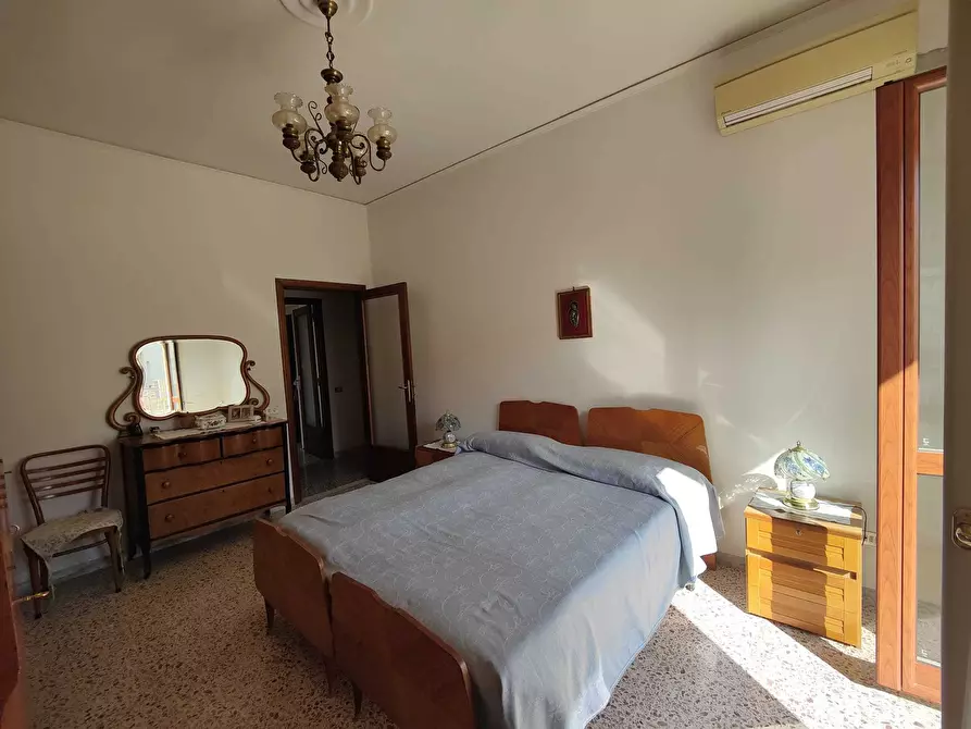 Immagine 8 di Quadrilocale in vendita  in Via Francesco Manzo 15 a Salerno