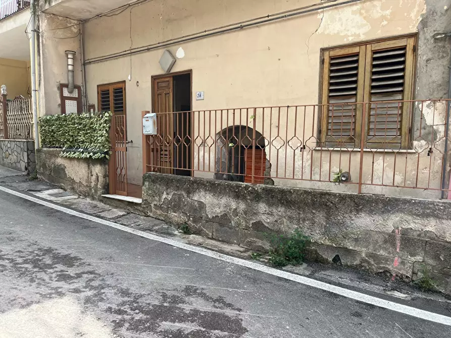 Immagine 1 di Bilocale in vendita  in Via Bracigliano 26 a Sarno