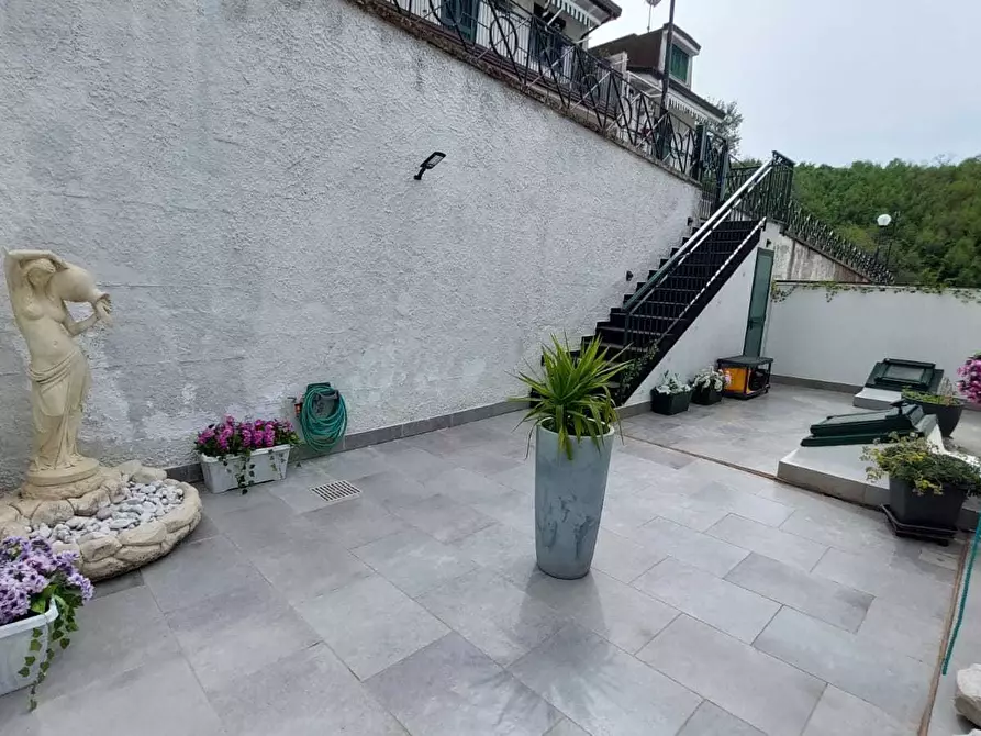 Immagine 4 di Villetta a schiera in vendita  in Via Parrocchia 33 a Baronissi