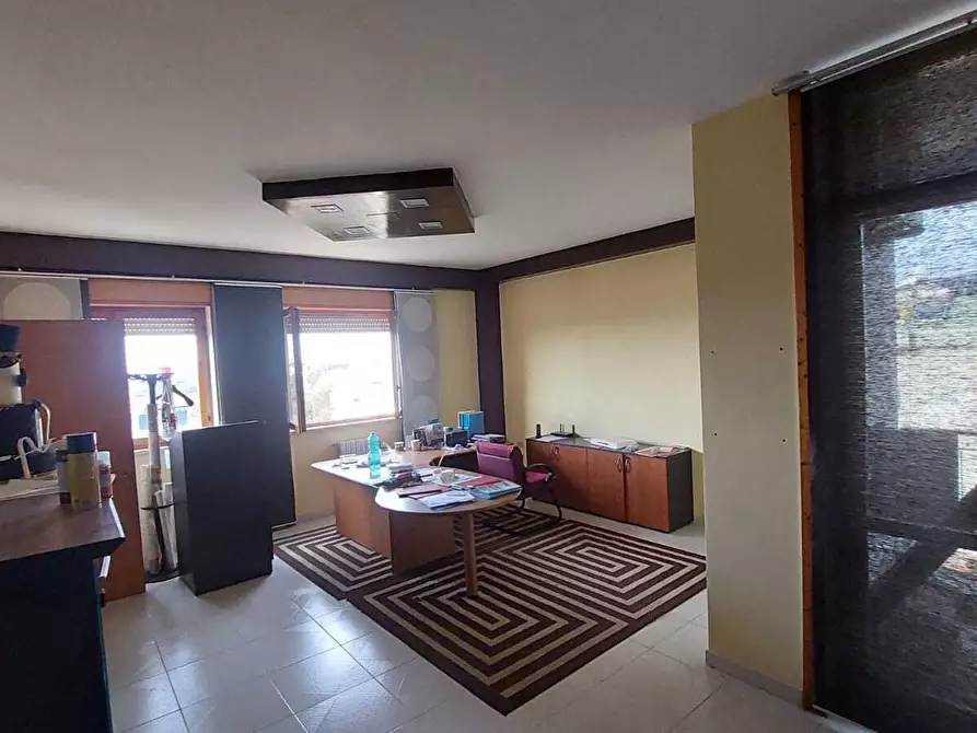 Immagine 15 di Ufficio in vendita  in Via Sabato Visco 24a a Salerno