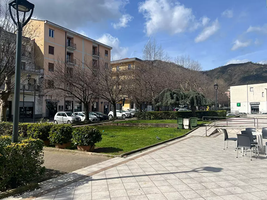 Immagine 19 di Locale commerciale in affitto  in Corso Giuseppe Garibaldi 32 a Baronissi