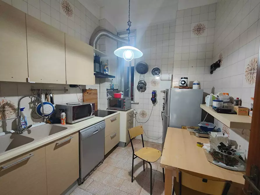 Immagine 13 di Trilocale in vendita  in Via Piave 1 a Salerno