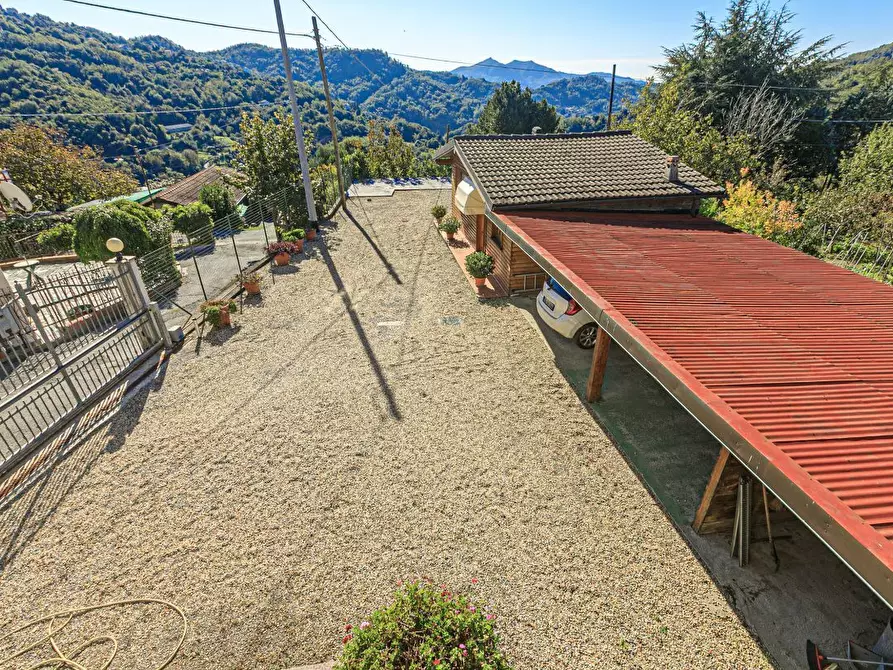 Immagine 31 di Pentalocale in vendita  in Via Costigliolo a Mignanego