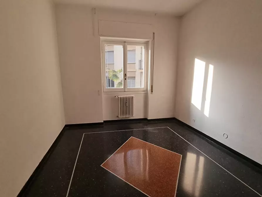 Immagine 15 di Pentalocale in vendita  in Via Paolo Anfossi 68c a Genova