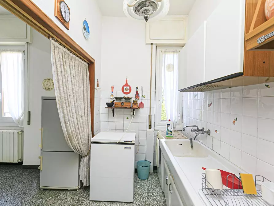 Immagine 27 di Pentalocale in vendita  in Via Primo Cavallieri 55 a Campomorone