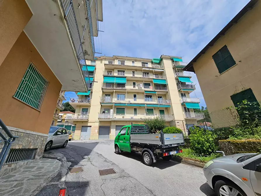 Immagine 39 di Quadrilocale in vendita  in Via Campomorone 105 a Genova