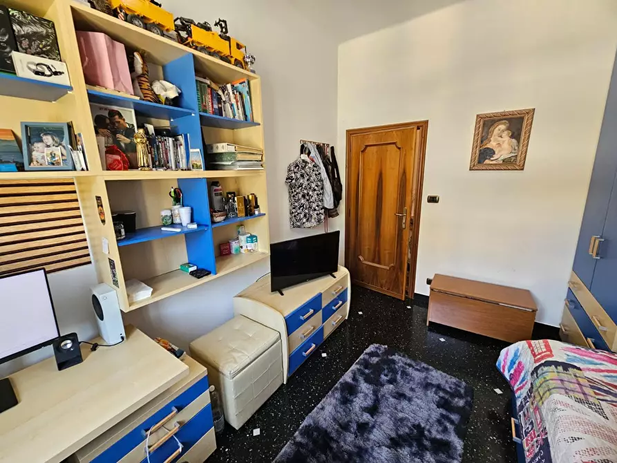 Immagine 19 di Quadrilocale in vendita  in Via Campomorone 105 a Genova