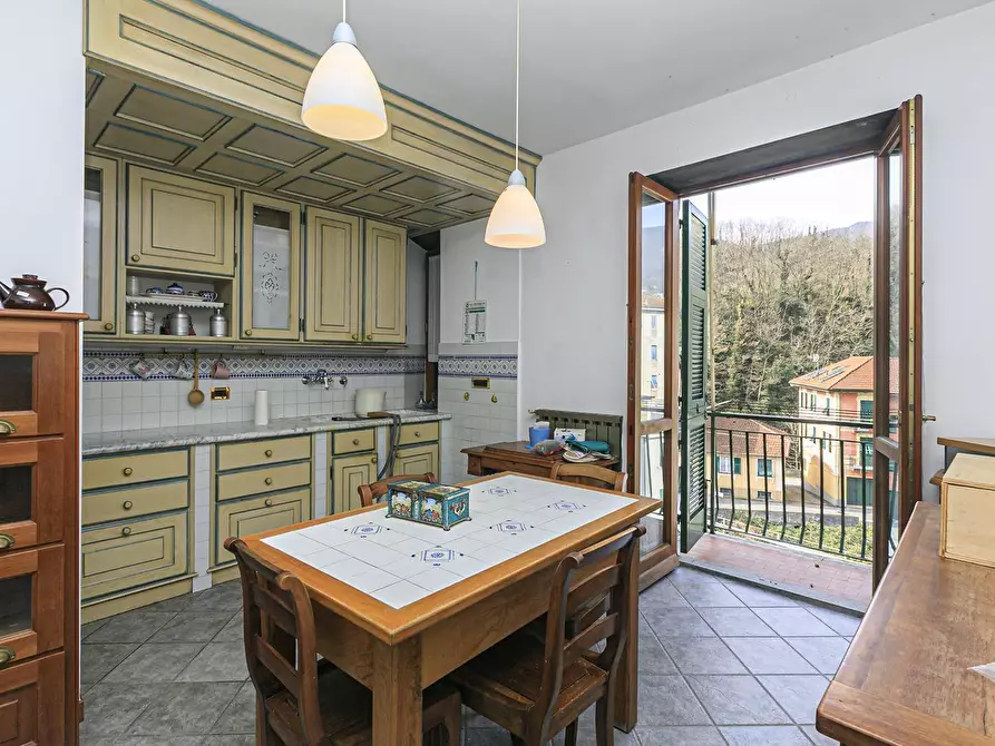 Immagine 6 di Quadrilocale in vendita  in Via Ennio Del Monte 5 a Campomorone