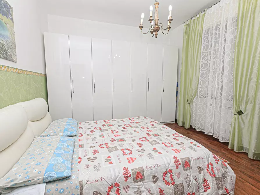 Immagine 13 di Bilocale in vendita  a Campomorone