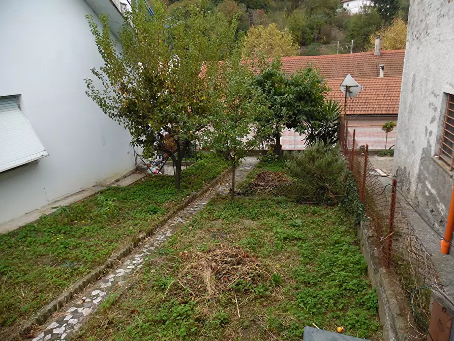 Immagine 55 di Quadrilocale in vendita  in Strada Statale 35 dei Giovi 53 a Mignanego