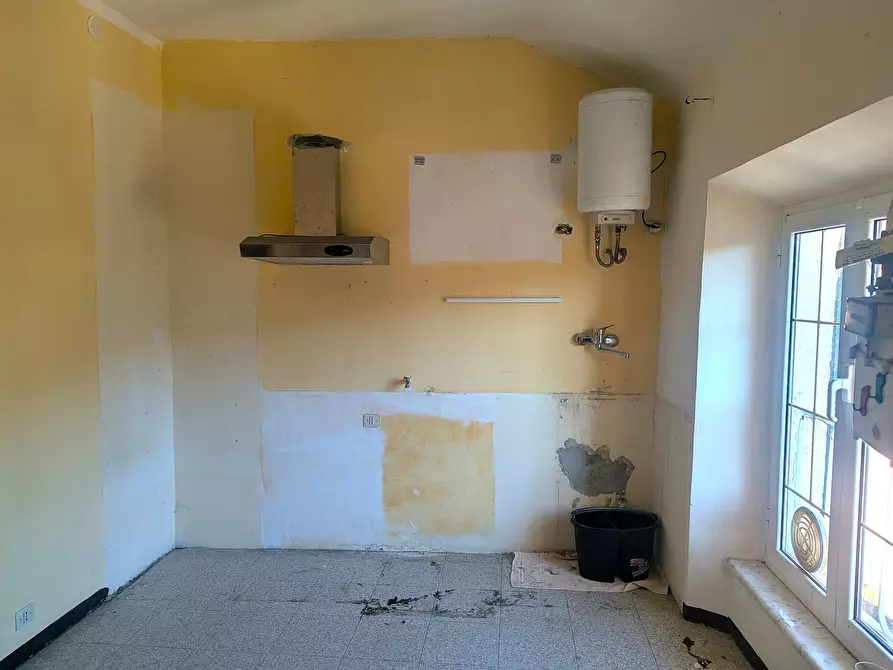 Immagine 4 di Bilocale in vendita  in Via Beata Chiara 10 a Genova