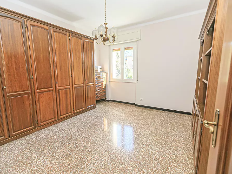 Immagine 21 di Pentalocale in vendita  in Via delle Acacie 10 a Genova