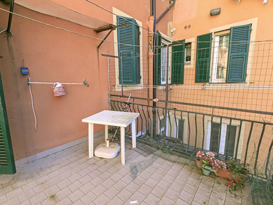 Immagine 11 di Bilocale in vendita  in Via Beata Chiara 4 a Genova