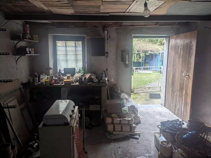 Immagine 32 di Quadrilocale in vendita  in Via Fiume 187 a Mignanego