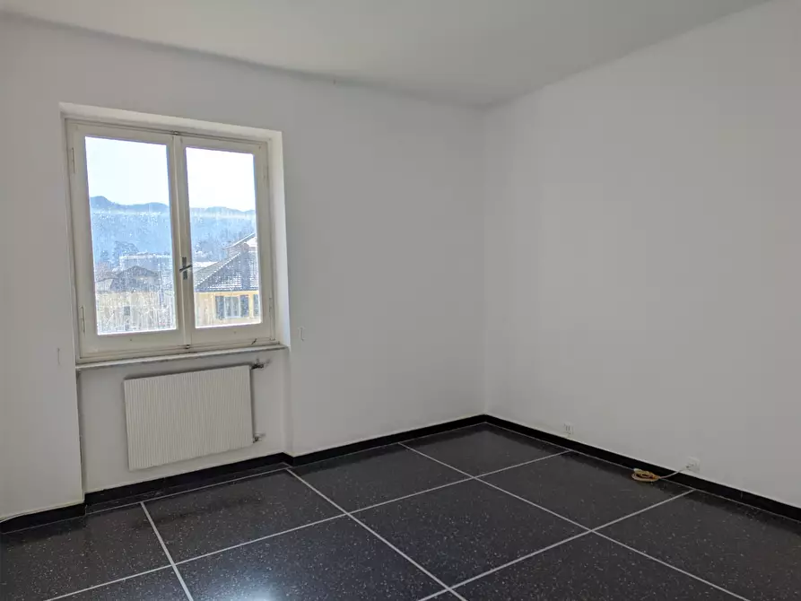 Immagine 38 di Quadrilocale in vendita  in Via Padre Francesco Borghero 33 a Ronco Scrivia