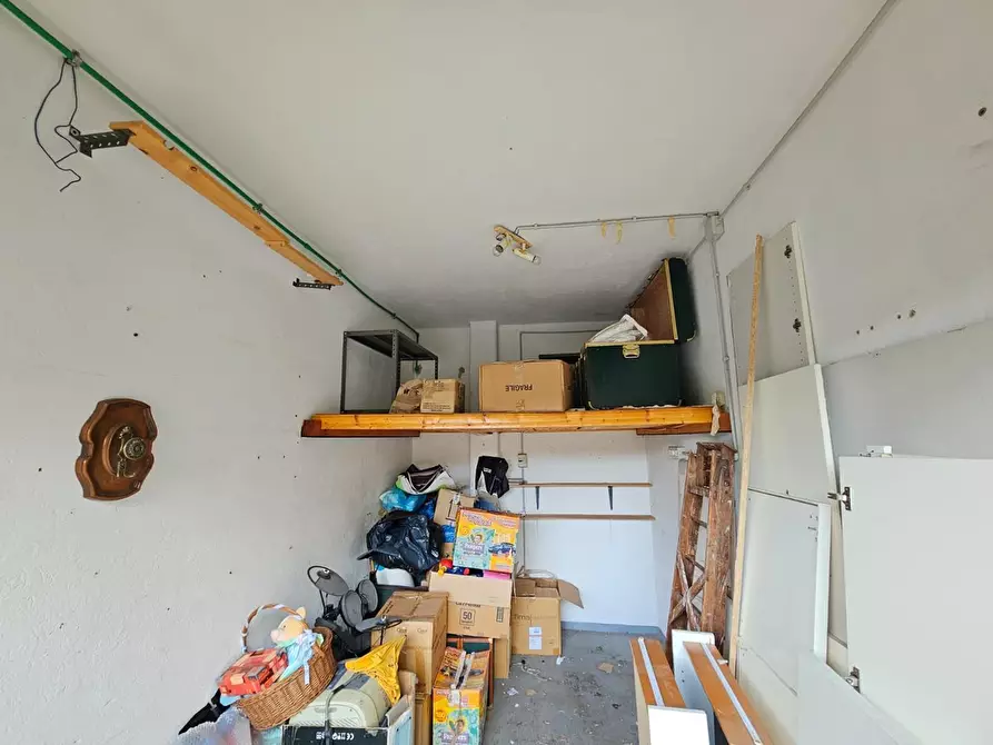 Immagine 31 di Pentalocale in vendita  in Via Benedetto da Cesino 38A a Genova