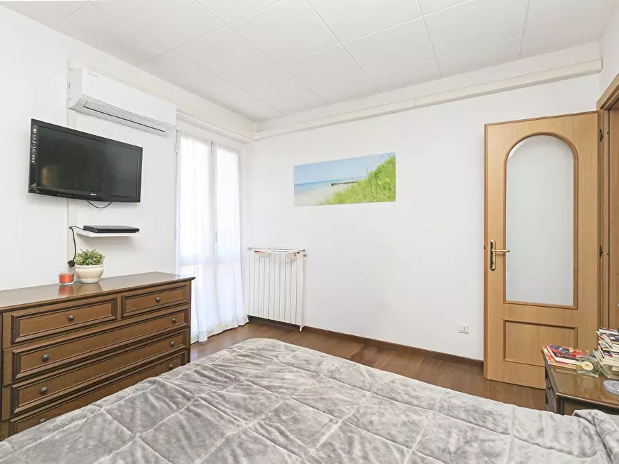 Immagine 9 di Quadrilocale in vendita  in Via Beata Chiara 13 a Genova