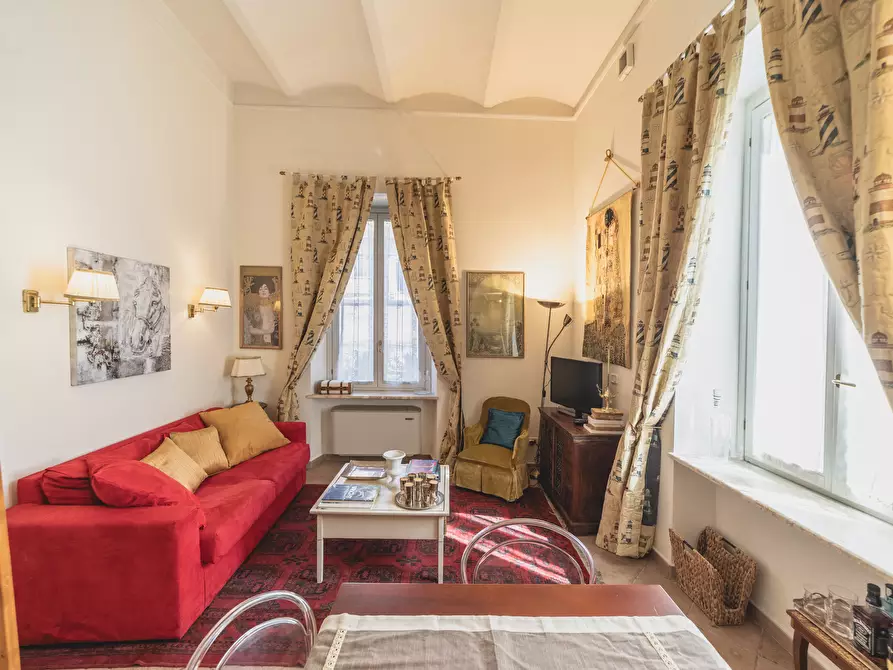 Immagine 5 di Bilocale in vendita  in Viale Nazario Sauro 5 a Siena