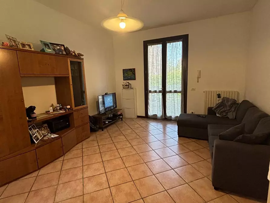 Immagine 5 di Bilocale in affitto  a Cavezzo