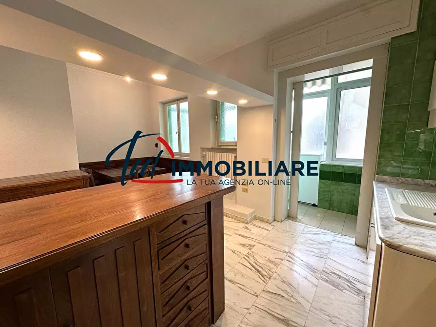 Immagine 12 di Pentalocale in vendita  in Viale Fabbricotti 106 a Livorno