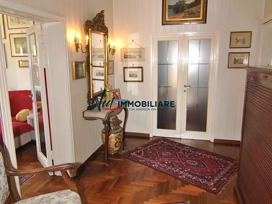 Immagine 18 di Pentalocale in vendita  in Viale Fabbricotti 3 a Livorno