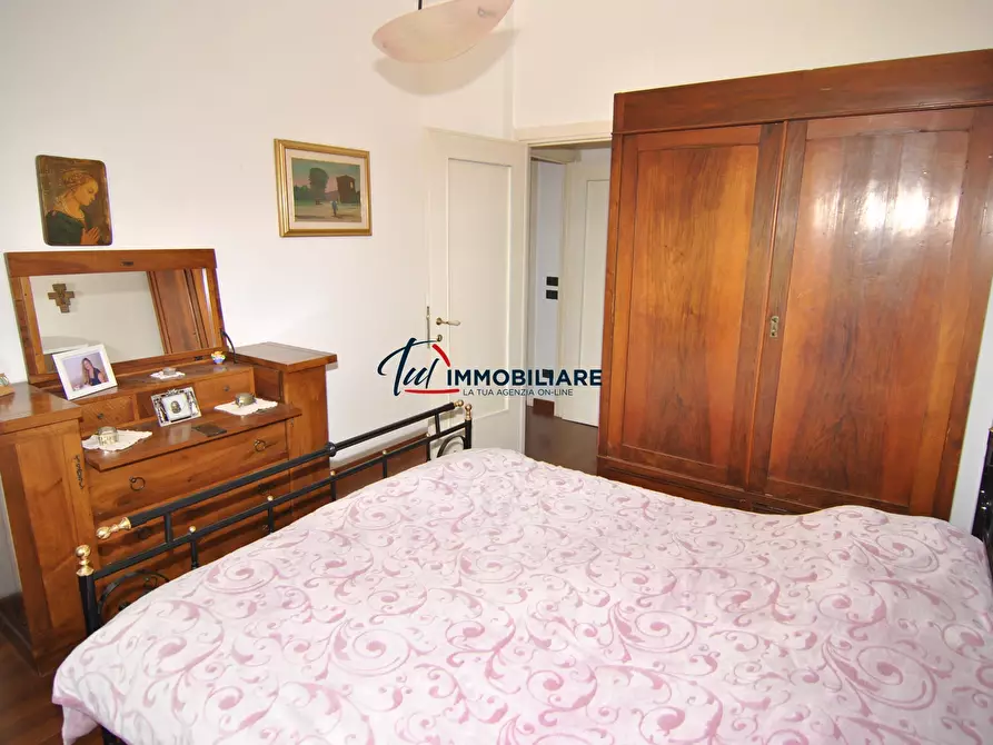 Immagine 15 di Villa in vendita  in Via Kaiser Parodi 15 a Livorno