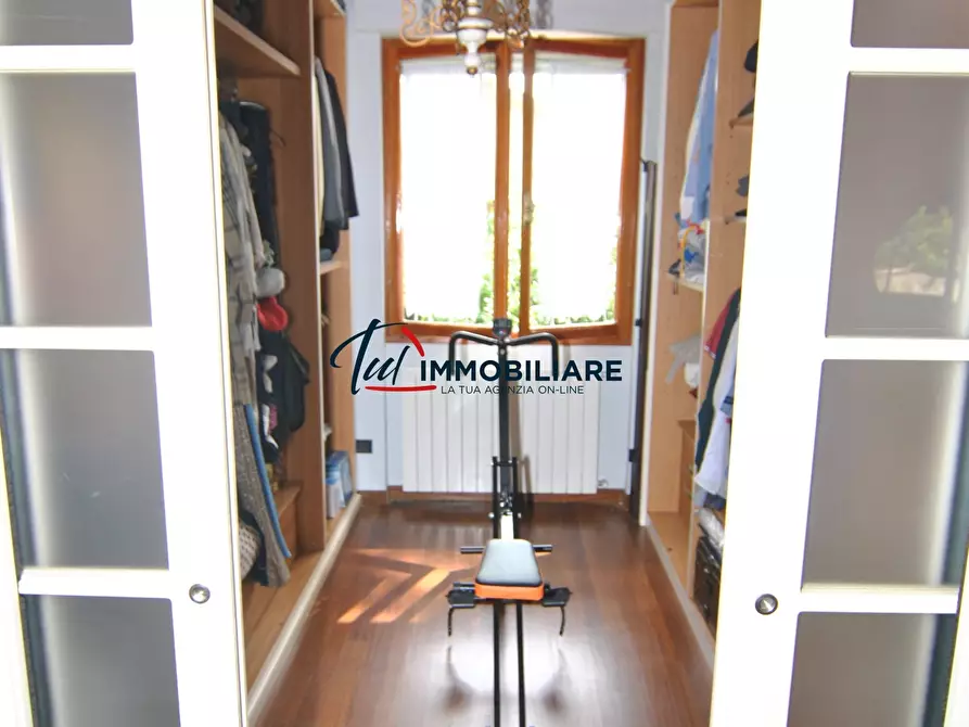 Immagine 19 di Villa in vendita  in Via Kaiser Parodi 15 a Livorno