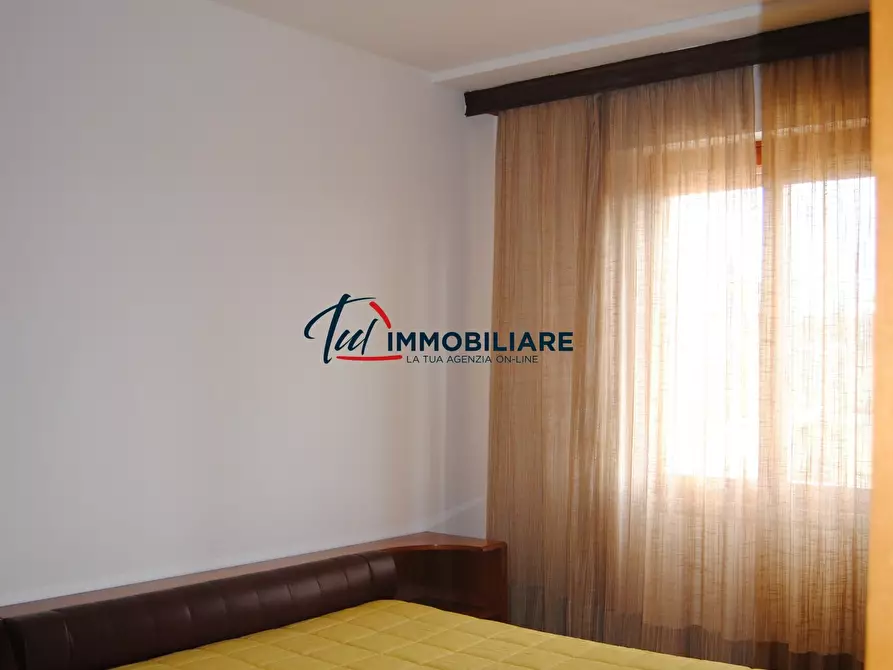 Immagine 31 di Pentalocale in vendita  in Viale Cassa di Risparmio 37 a Livorno