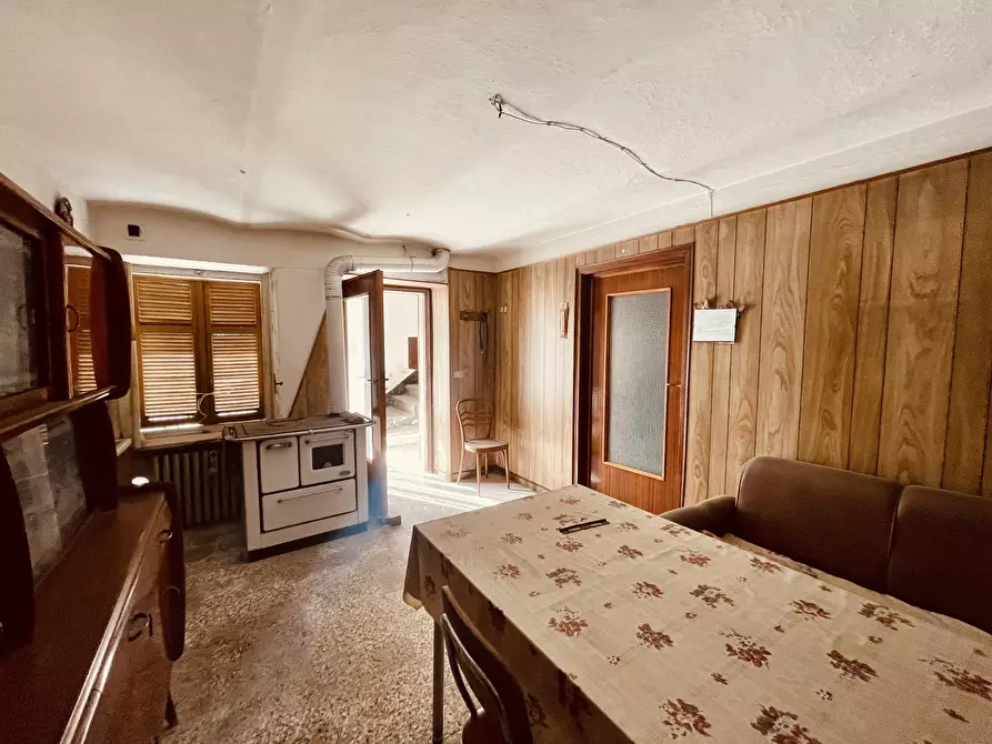 Immagine 4 di Porzione di casa in vendita  in Via Padre Reginaldo Giuliani 10 a Belvedere Langhe