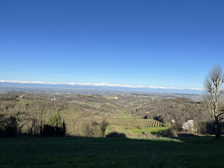 Immagine 9 di Rustico / casale in vendita  in Via Belvedere 4 a Serravalle Langhe