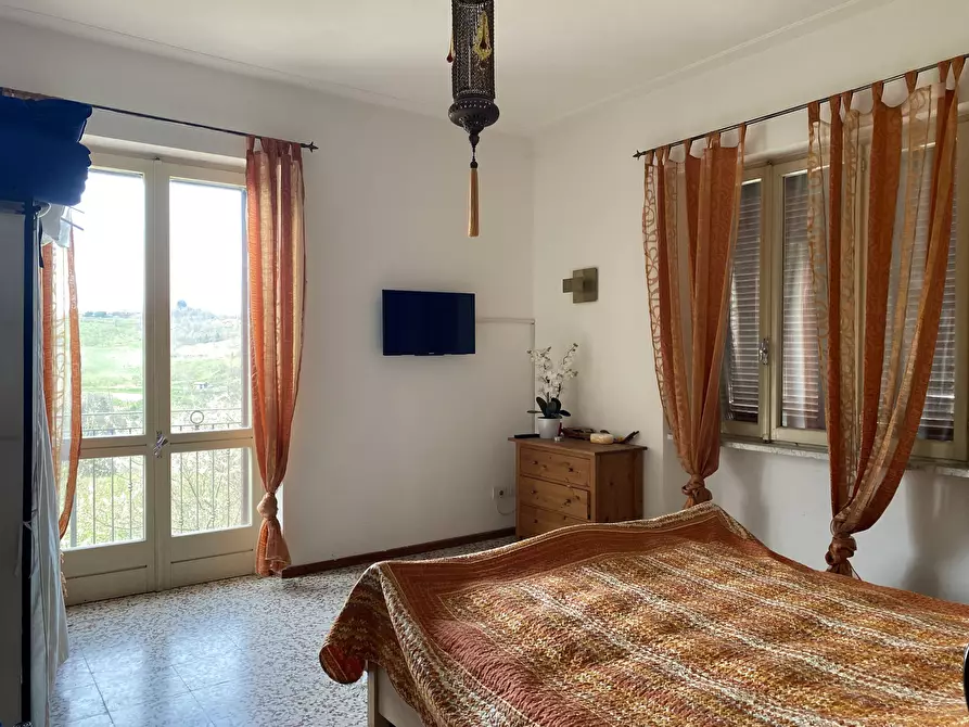Immagine 6 di Villa in vendita  in Località Leprato 14 a Serravalle Langhe