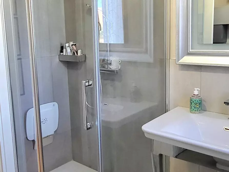 Immagine 22 di Trilocale in vendita  in Via F. Frati 1 a Sissa Trecasali