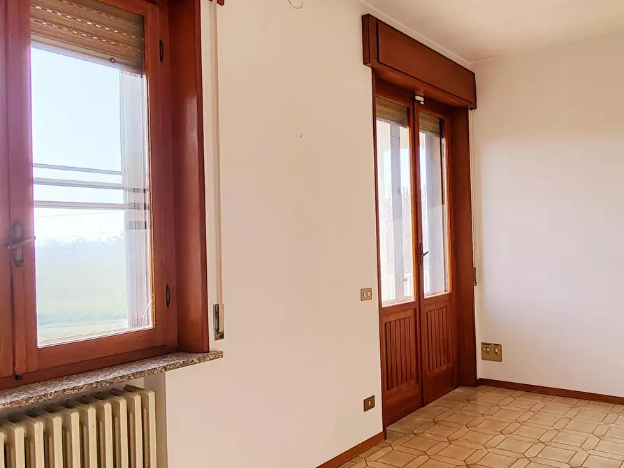 Immagine 32 di Casa bifamiliare in vendita  in Strada Bassa 3 a San Secondo Parmense