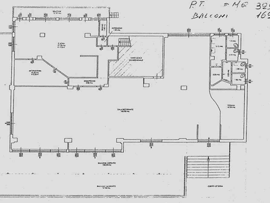 Immagine 9 di Locale commerciale in vendita  a Senigallia