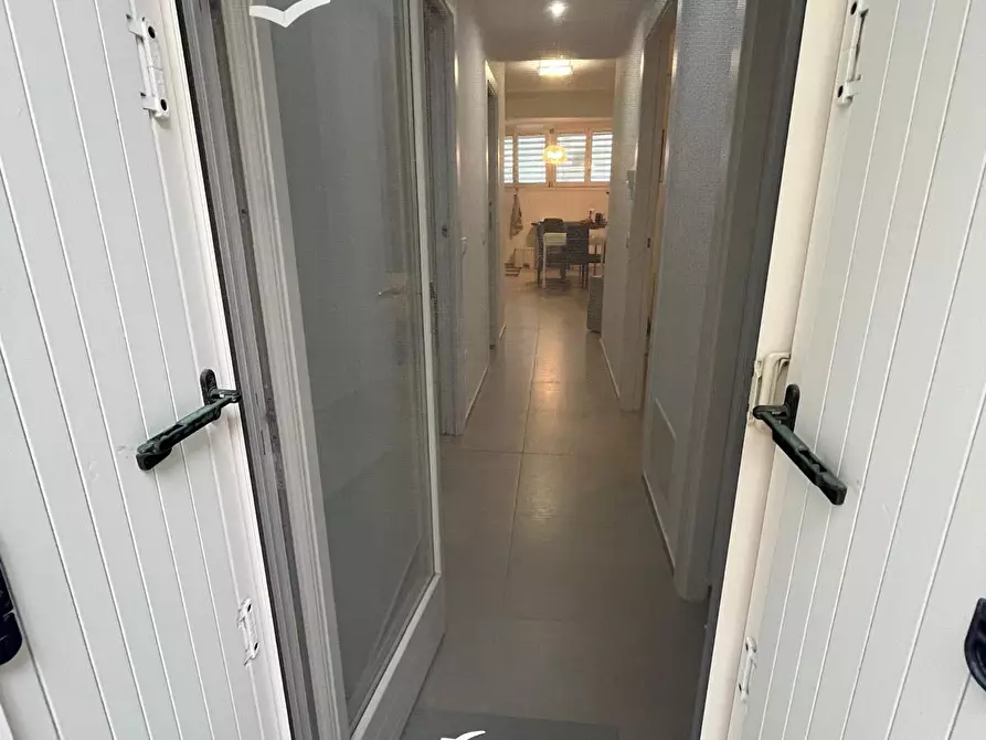 Immagine 9 di Trilocale in vendita  a Senigallia