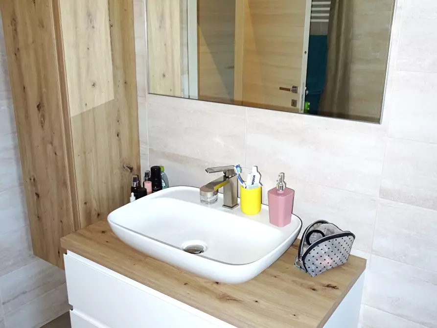 Immagine 22 di Trilocale in vendita  a Senigallia