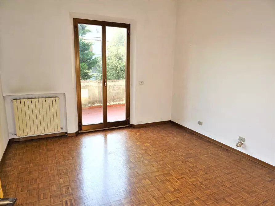 Immagine 26 di Villa in vendita  a Montemarciano