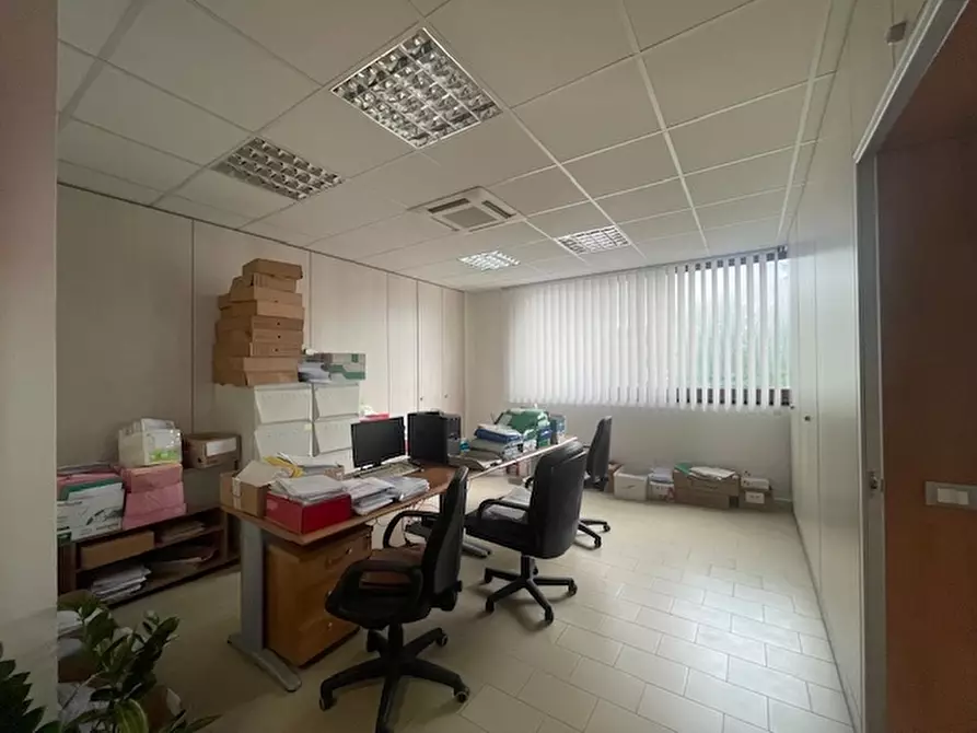 Immagine 9 di Ufficio in vendita  in Via Pomezia a San Benedetto Del Tronto