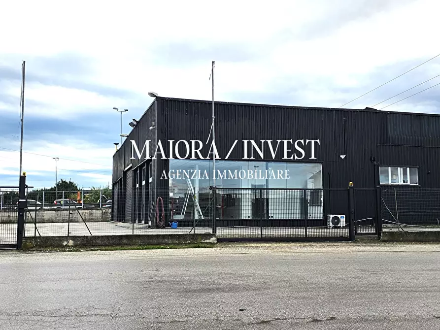 Immagine 8 di Locale commerciale in affitto  in Contrada Isola Sud a San Benedetto Del Tronto