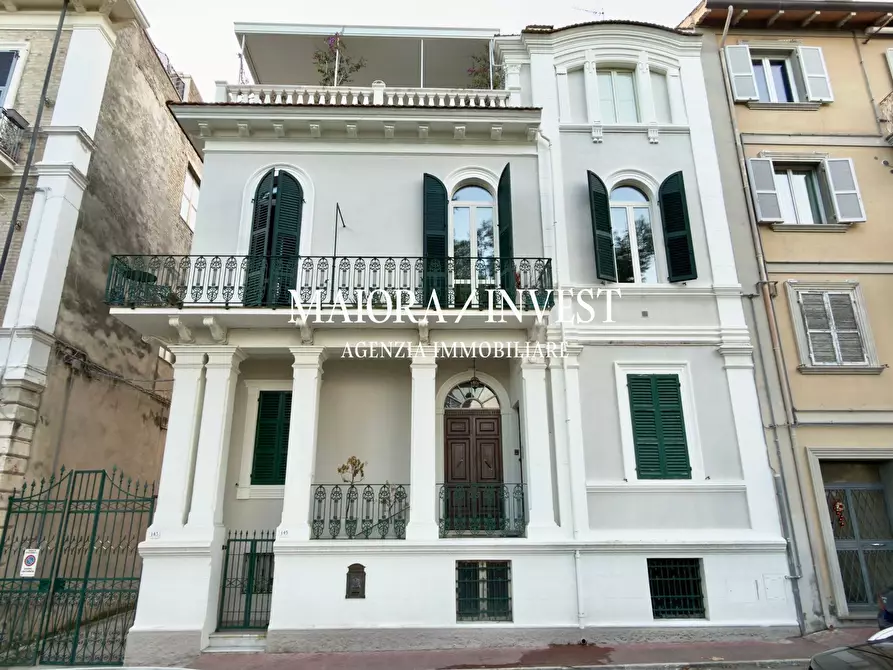 Immagine 25 di Pentalocale in vendita  in via Crucioli a Grottammare