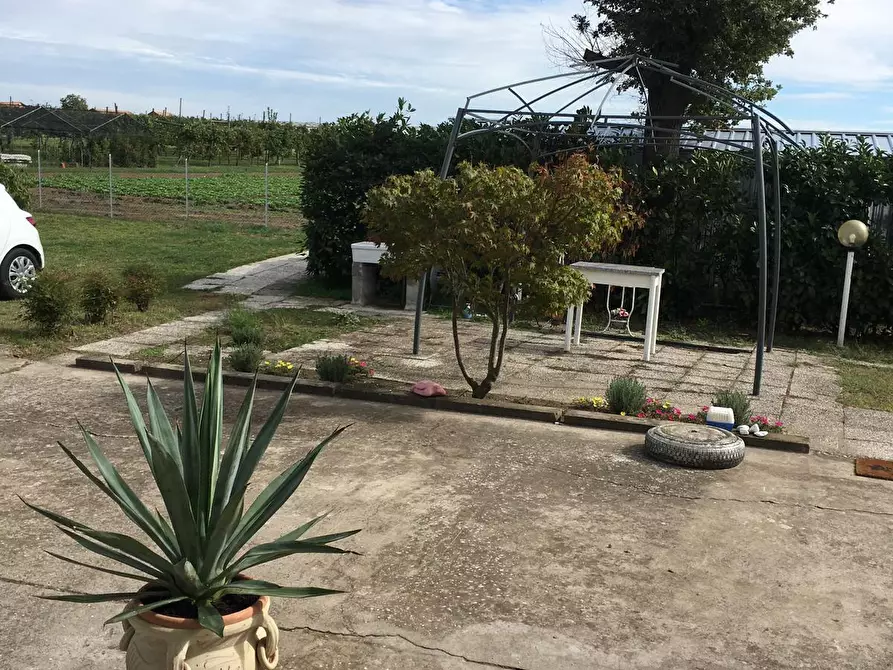 Immagine 19 di Casa bifamiliare in vendita  in Via Veniera 24 a Rovigo