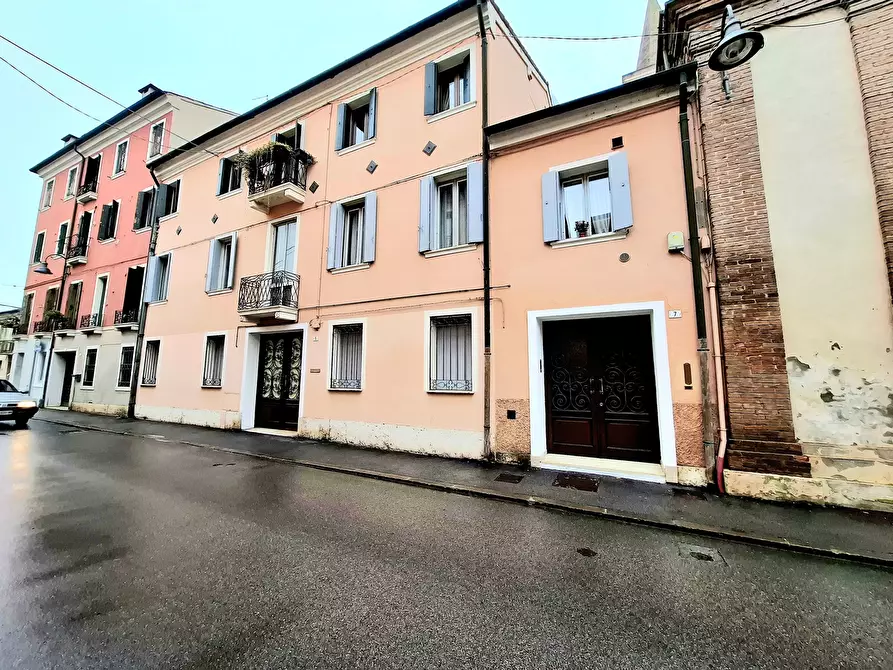 Immagine 2 di Villa in vendita  in Via Giacomo Sichirollo 9 a Rovigo